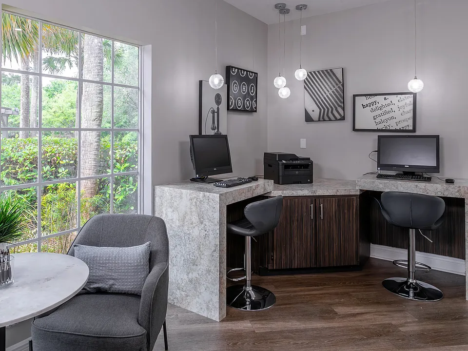 Designed for convenience and focus, our resident business center offers desktop computers, a printer, and a quiet, welcoming environment.