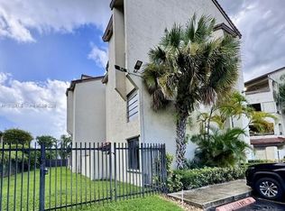 Kenland Walk Condominium, Miami, FL 33186