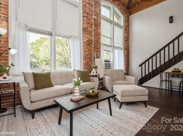 201 S Hoskins Rd APT 214, Charlotte, NC 28208