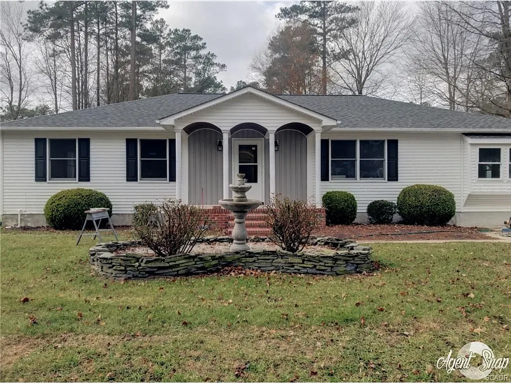 16 Foxwood Ct photo 1
