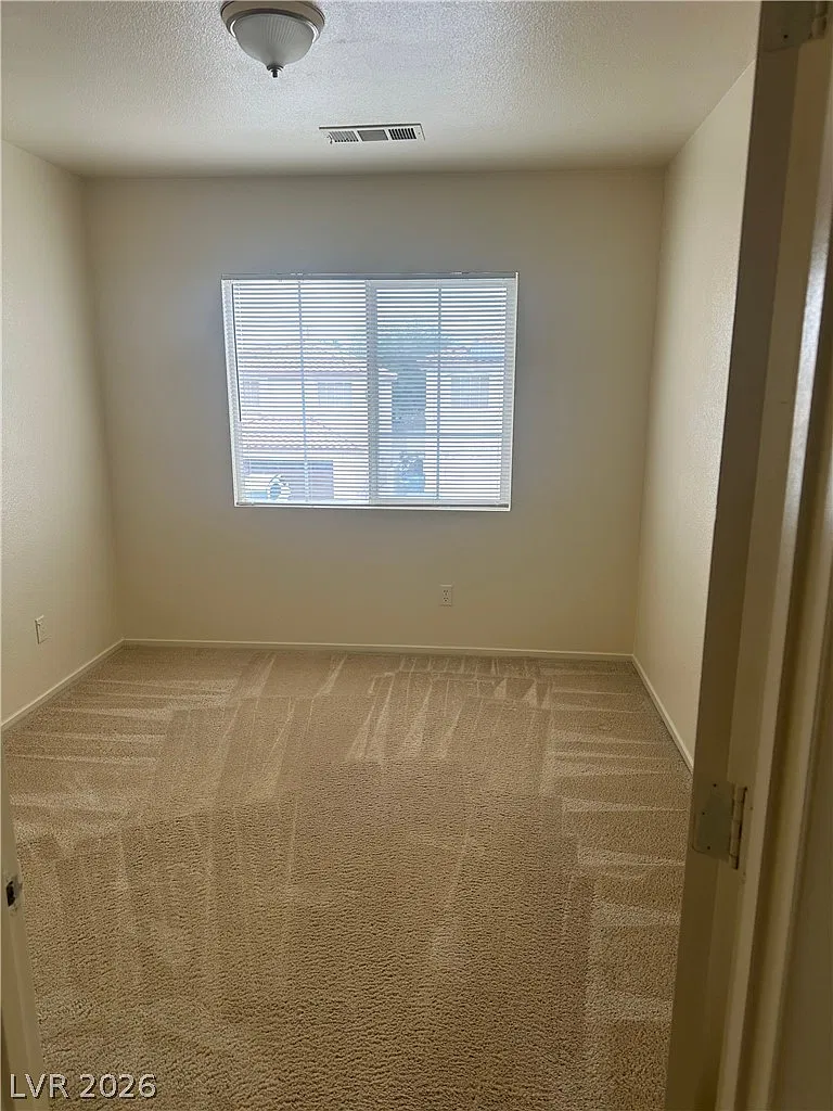 4 bed, 2.5 bath, 1741 sqft, $2,195 — Photo 4