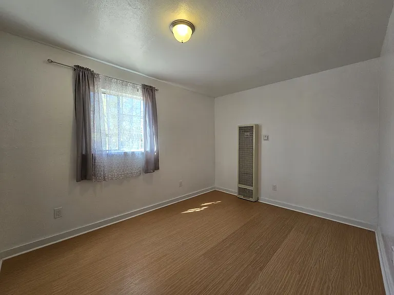 2412 Rosina St — Photo 12