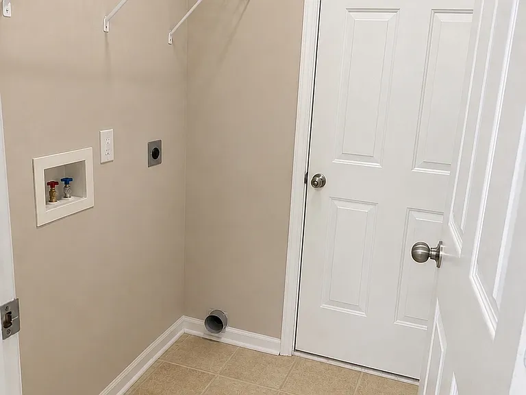 6010 Ellington Cv — Photo 18