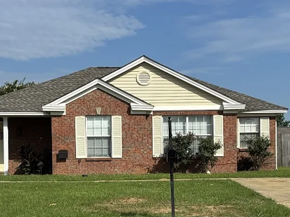 149 Cotton Lakes Blvd, Wetumpka, AL 36092