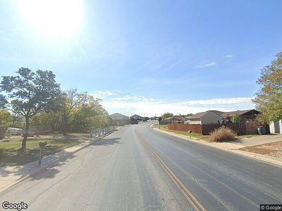 Exterior Neighborhood (street photo)