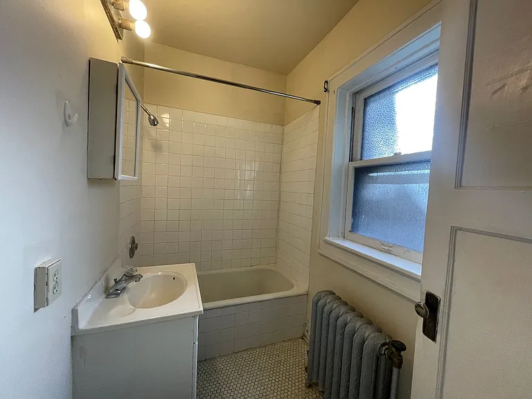 829 N. Cass — Photo 44