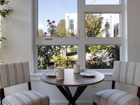 5th image of 542 Southgate Ave #302