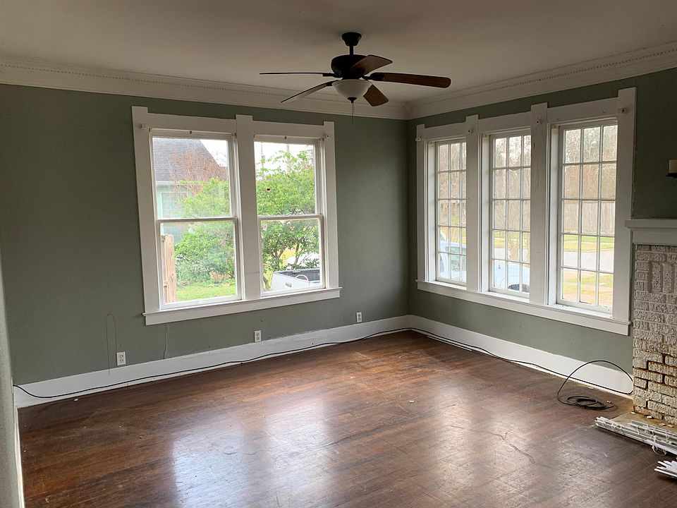 2nd image of 2331 North St #1