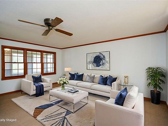 5th image of 18 Old Farm Rd