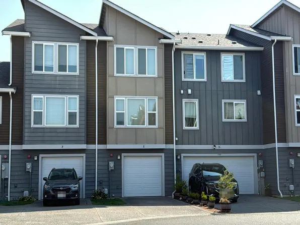 17402 118th Avenue Ct E, Puyallup, WA 98374
