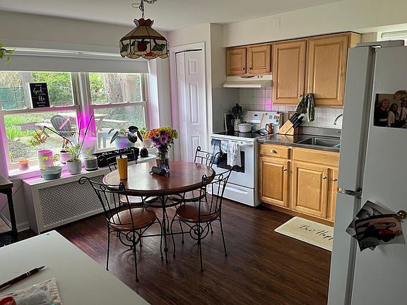 4th image of 44 Highland Ave #3