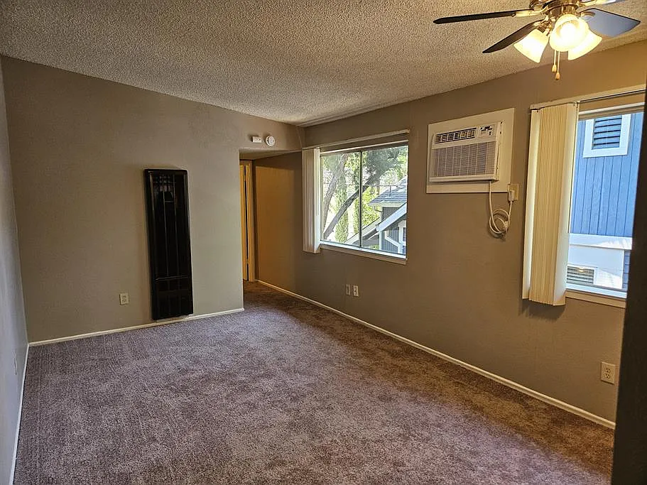 Building Photo - 2314 F St #8