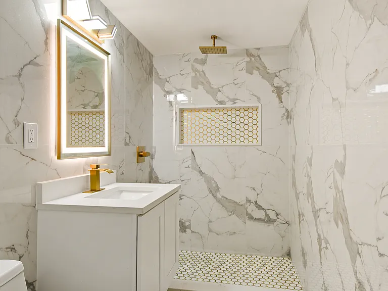 759 Jefferson Ave #1 — Photo 5