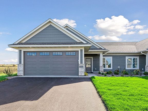 2nd image of 1004 Turner Ln