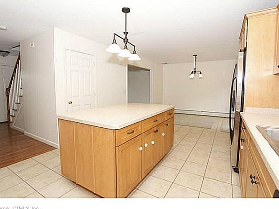 5th image of 100 Gloria Ave