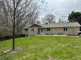 1437 S Emerald Grove Rd, Janesville, WI 53546