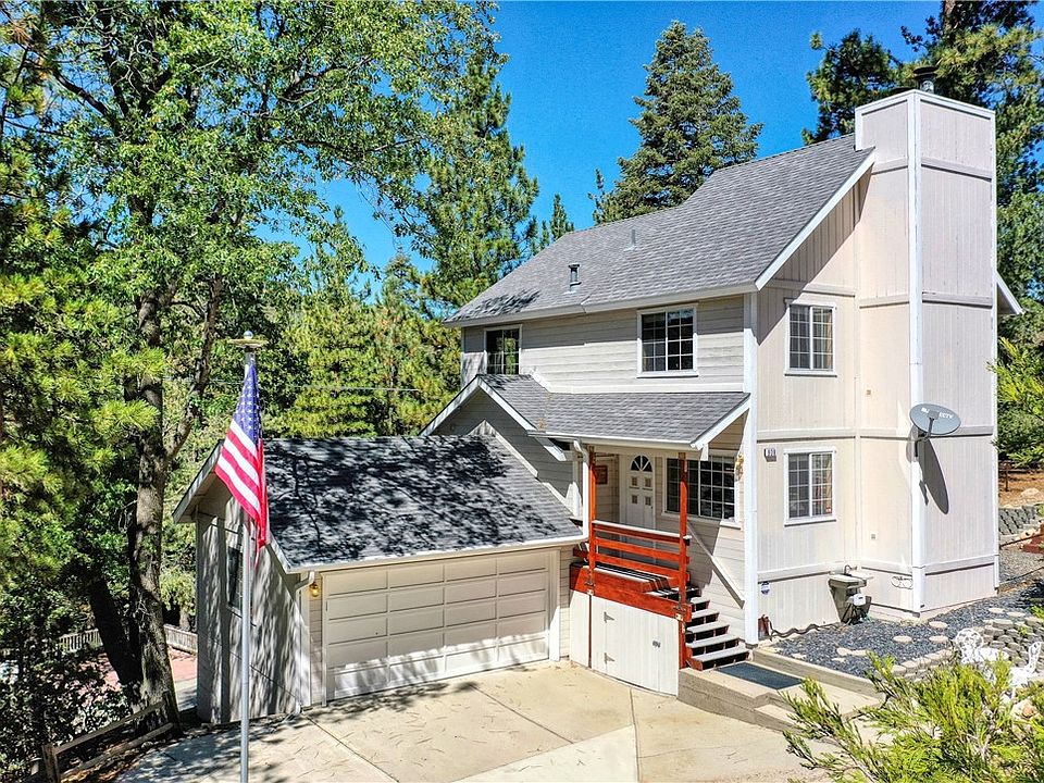 1st image of 938 Sandalwood Dr