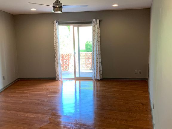 3rd image of 462 River St #462
