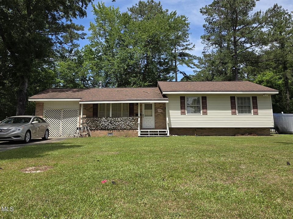 1st image of 2902 Roanoke Avenue