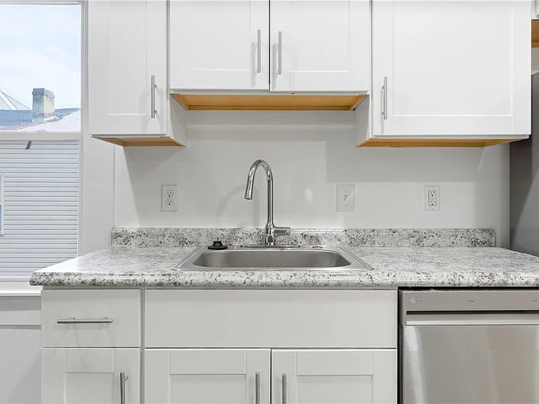 117 E Jefferson St #1 — Photo 9