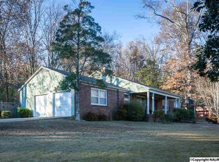 8734 Edgehill Dr SE, Huntsville, AL 35802