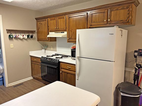 3rd image of 1125 Clifton Rd