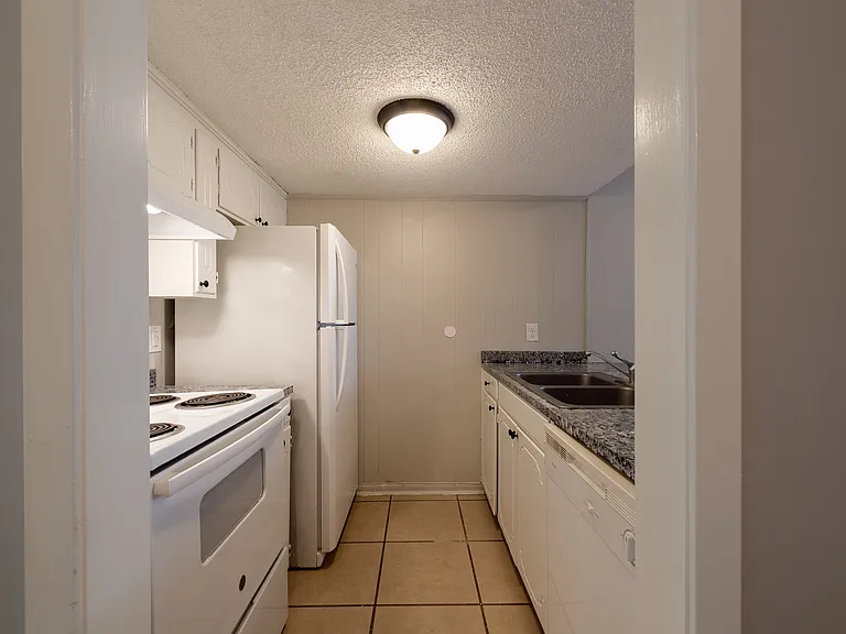 200 Plaza Dr #6 — Photo 15