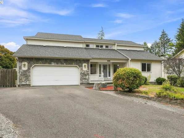 2060 Timberline Dr, Coos Bay, OR 97420