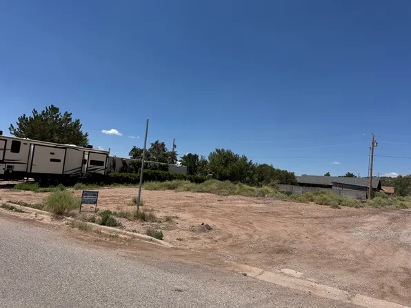 1209 N 3rd St, Grants, NM 87020