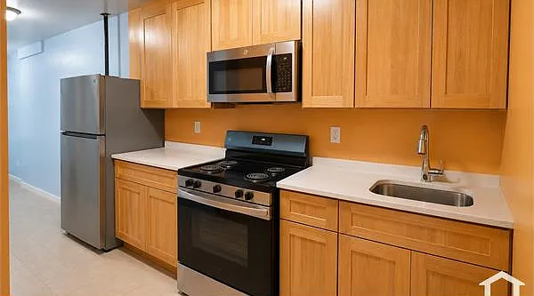 4 bed, 1140 sqft, $3,898 — Photo 2