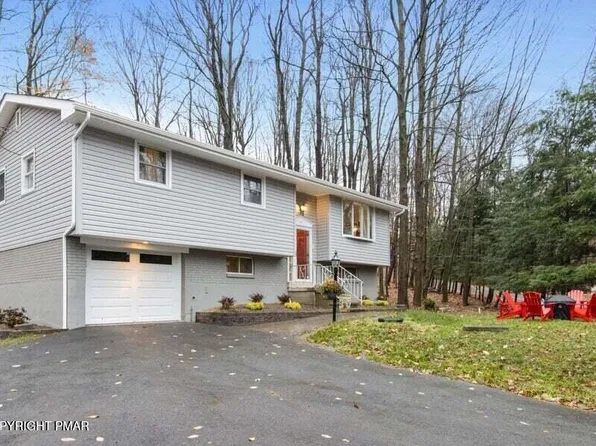 113 Crest Hill Rd, Canadensis, PA 18325