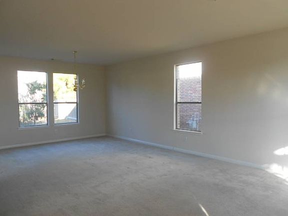 Dining room/Den
