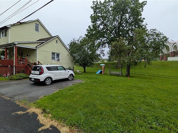 2nd image of 19 School St