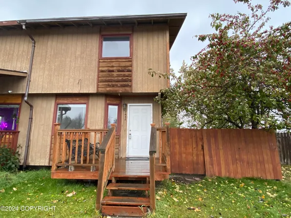 7648 Snow View Dr, Anchorage, AK 99507