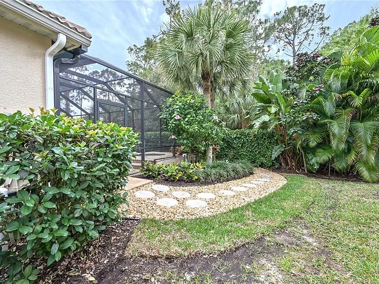 16152 Parque Ln — Photo 30