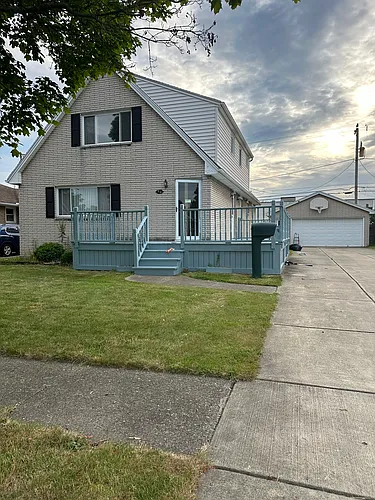 54 Bay Ln #1 Photo 1