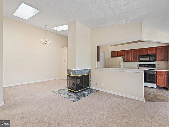 3rd image of 2408 Forest Edge Ct Unit 301
