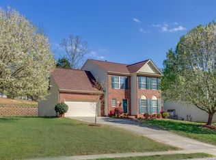 501 Clearbrook Rd, Matthews, NC 28105