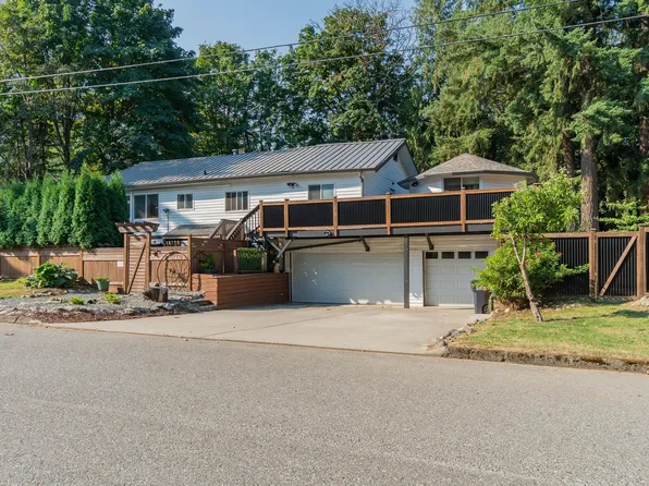 695 Hudson Bay St, Hope, BC V0X