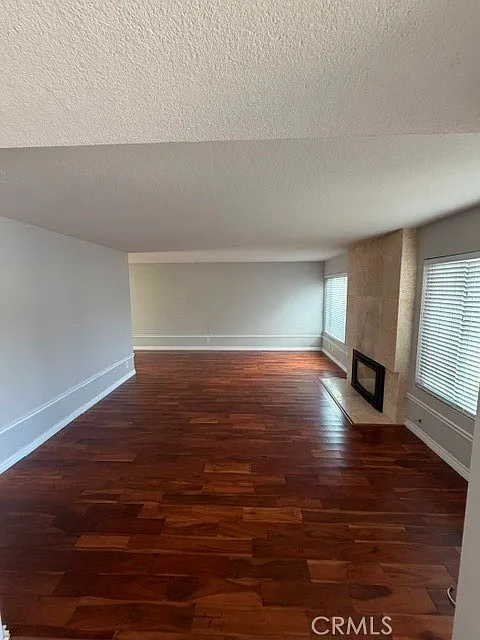 2 bed, 1198 sqft, $4,250 — Photo 2