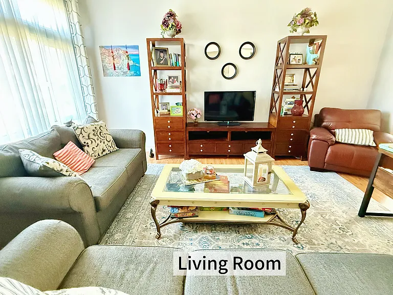 150 Beaumere Way — Photo 3