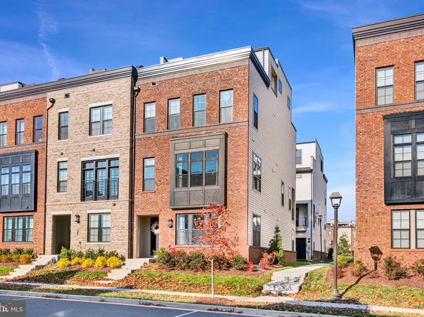 43420 Grandmoore St, Ashburn, VA 20148