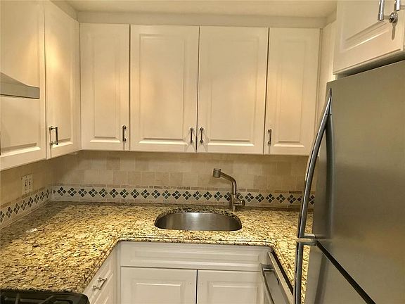 3rd image of 205 E 16th St APT 3C