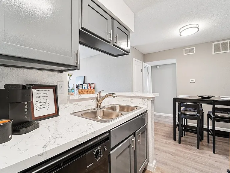 Crosby at Westchase Apartments — Photo 25