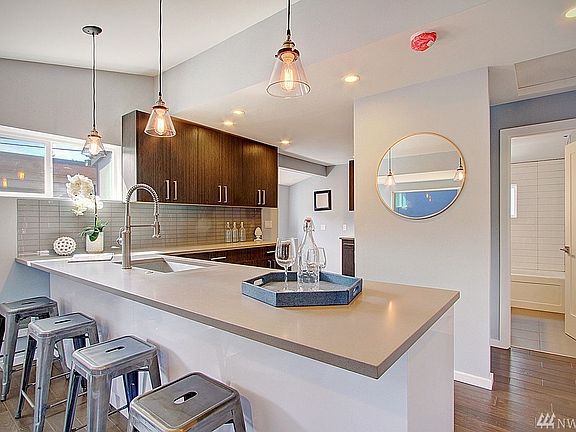 5th image of 5953 Fauntleroy Way SW Unit C