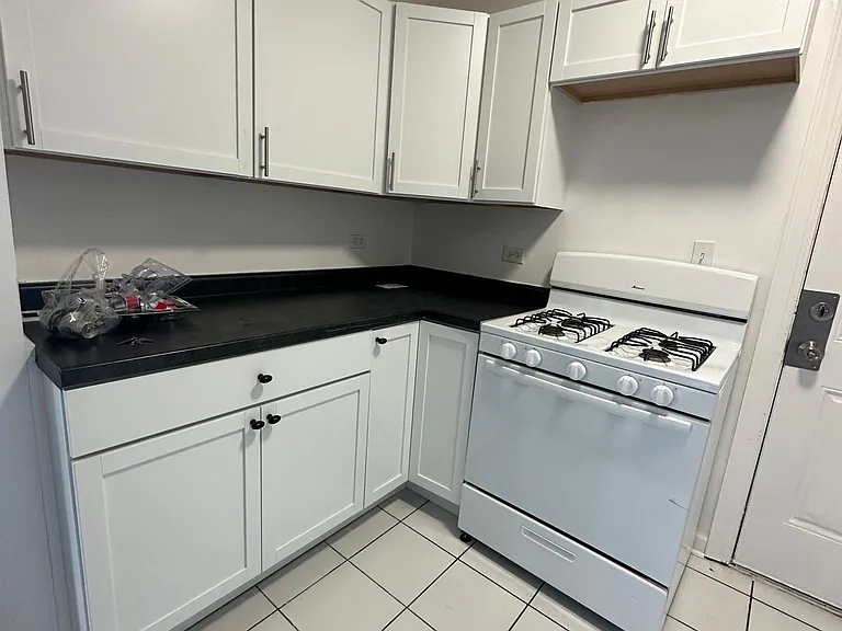 1914 Railroad Ave #2E — Photo 7