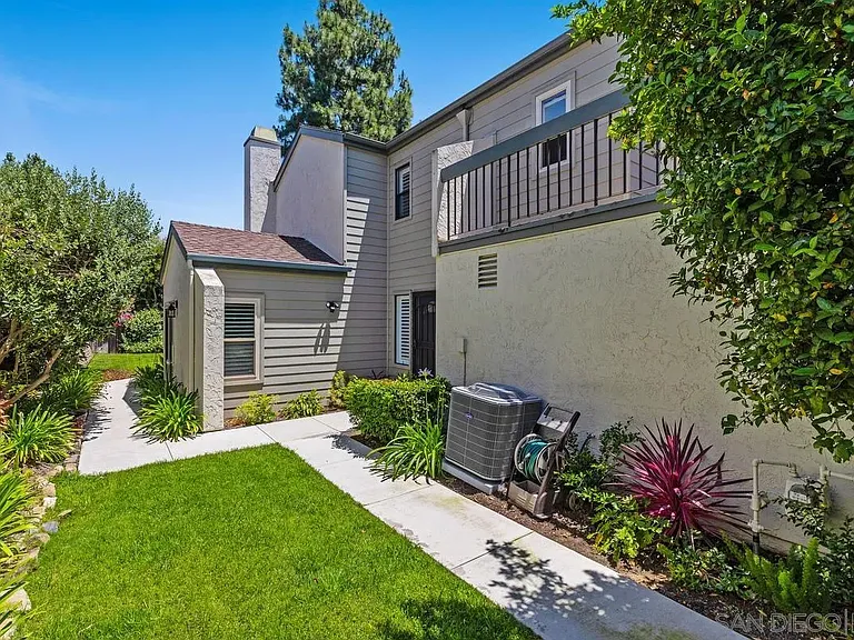 5959 El Escorial Way — Photo 4
