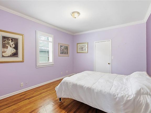 17th image of 309 E Kansas Ave