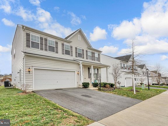 3rd image of 114 Silver Comet Ct