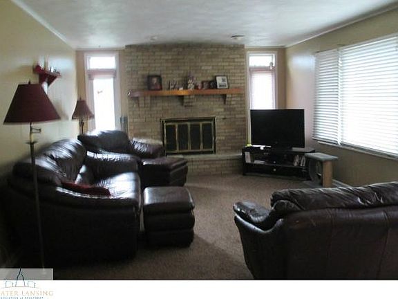 2nd image of 1039 Cliffdale Dr